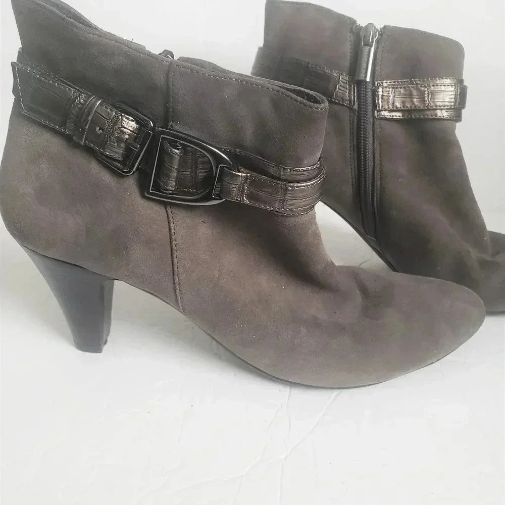 Bandolino Gray Heeled‎ Booties